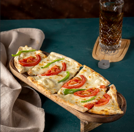 SEBZELİ KAŞARLI PİDE