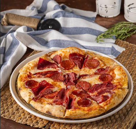 FÜME KABURGALI PASTIRMALI PİZZA