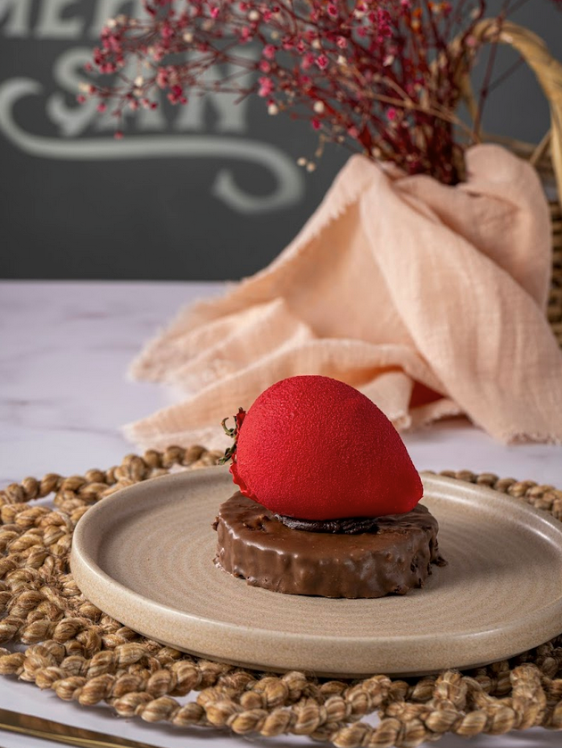 Çilek Meyve Sanatı Adet Pasta