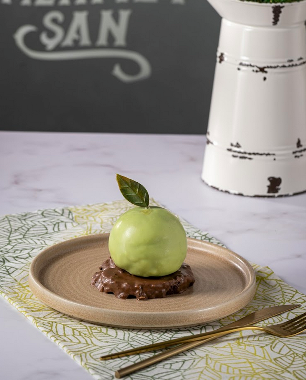 Elma Meyve Sanatı Adet Pasta